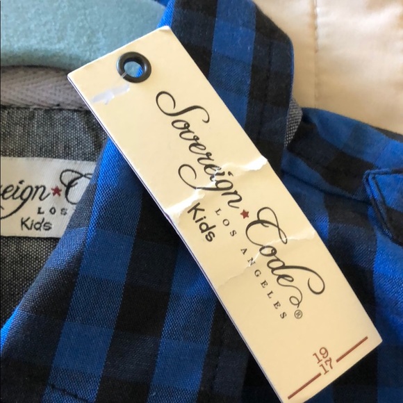 Boys button down size 3T - Picture 2 of 2